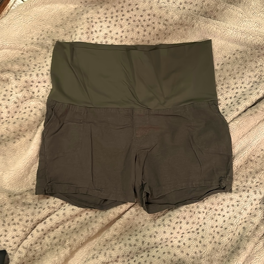 Army green Maternity shorts with spandex waist size M